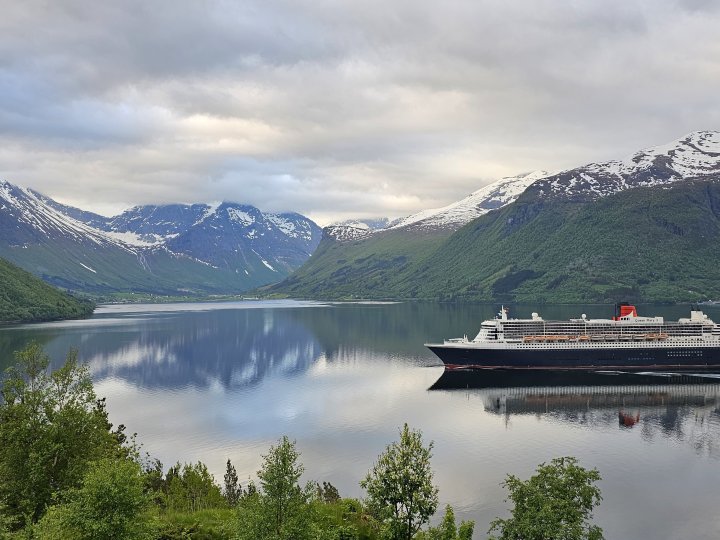 Queen Mary 2 Åndalsnes Photo Olav Dyrkorn Queen Mary 2 Åndalsnes Photo Olav Dyrkorn